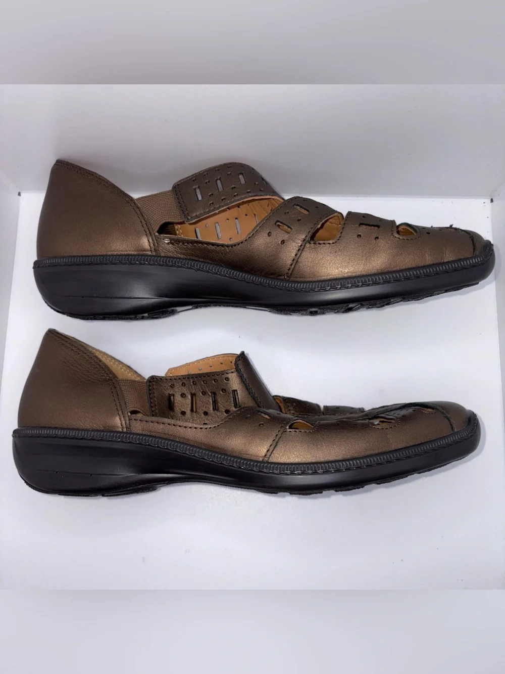 Hotter Shoes Women Sz 8 Casual Slip Ons Flats Metallic Bronze Leather Comfort